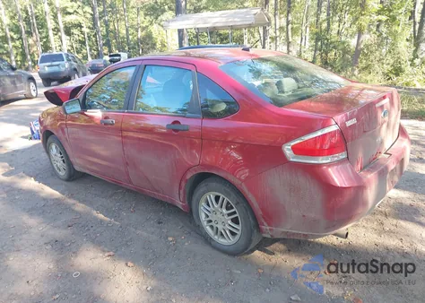 2010 Ford Focus Se z USA, uszkodzony, nr VIN 1FAHP3FN1AW250810